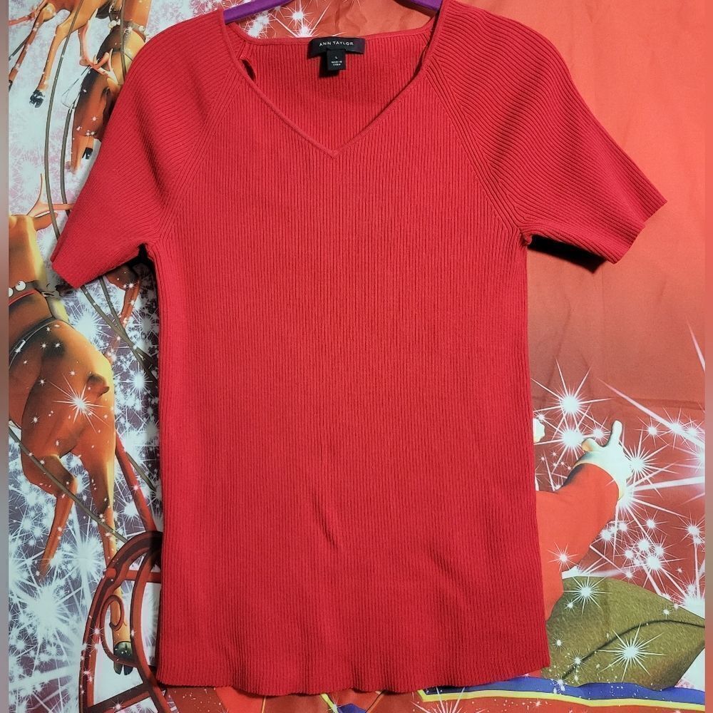 Womens Red Top‎